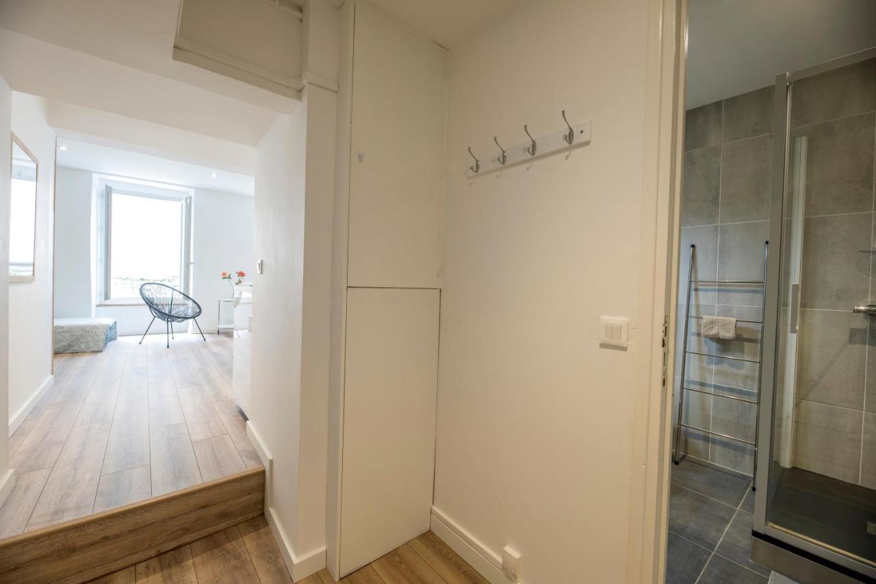 Quartier Du Chateau, Superbe Appartement Avec Parking Pau Bagian luar foto