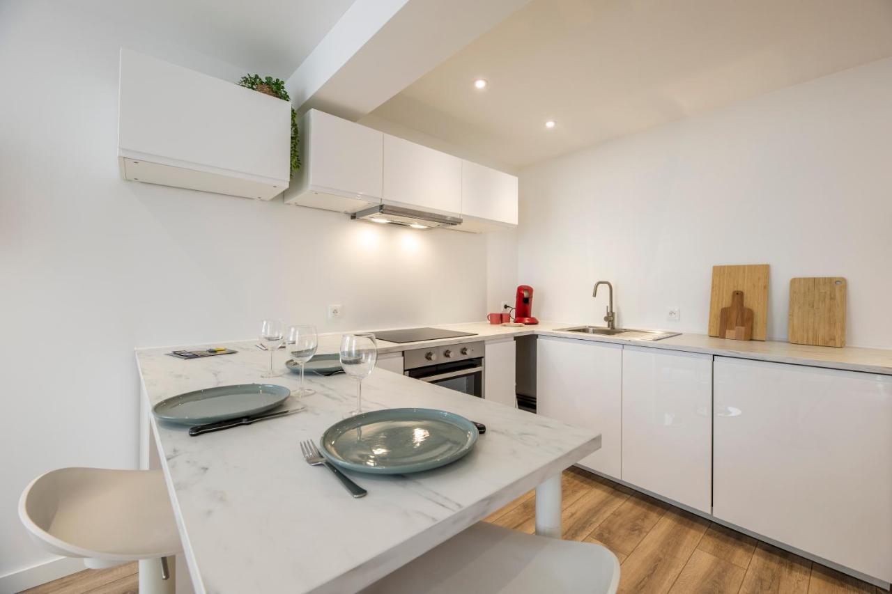 Quartier Du Chateau, Superbe Appartement Avec Parking Pau Bagian luar foto